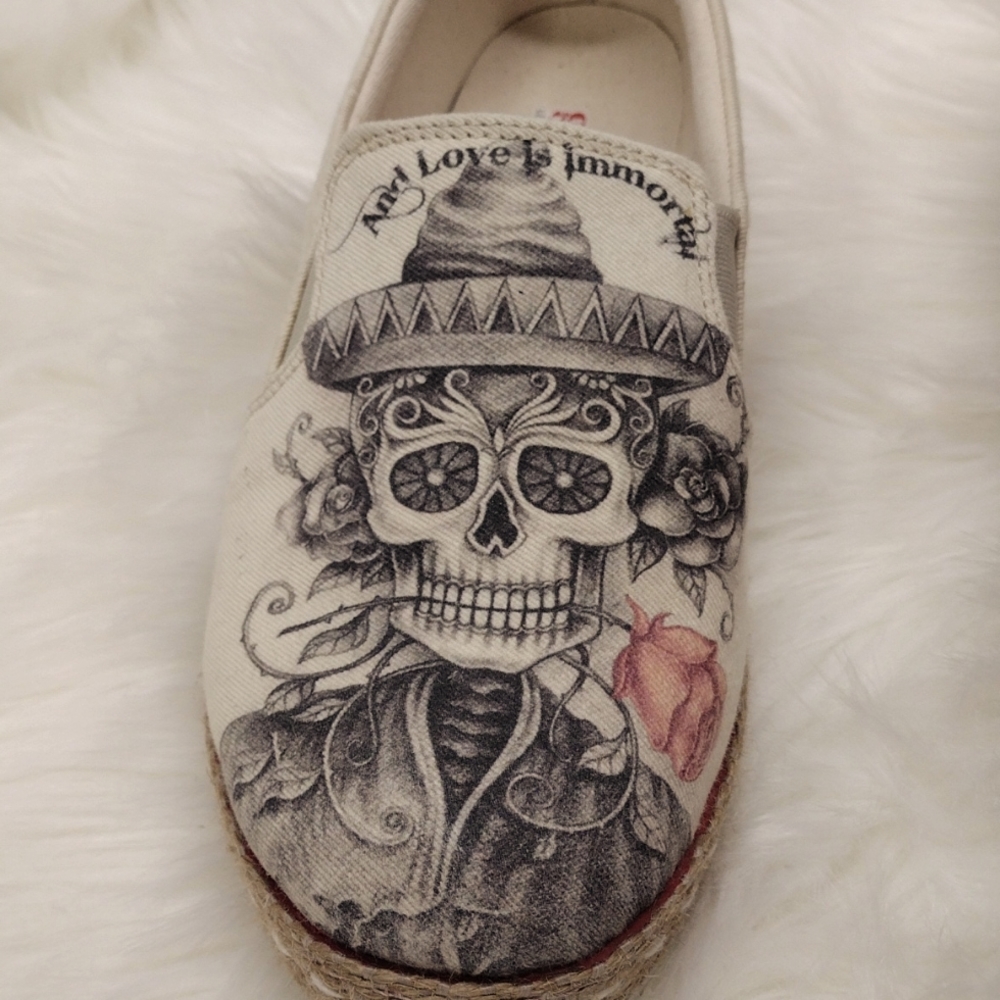 Goby Skull Shoes - Picture 3 of 9